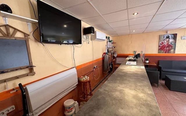 3 bedroom Finca/Country House for sale in Pinoso with pool garage - € 349,995 (Ref: 9101059)