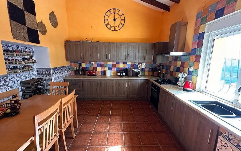 3 soverom Finca/Herregård til salgs i Pinoso med svømmebasseng garasje - € 349 995 (Ref: 9101059)