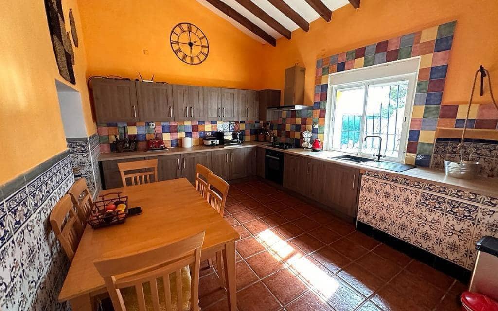 3 soverom Finca/Herregård til salgs i Pinoso med svømmebasseng garasje - € 349 995 (Ref: 9101059)