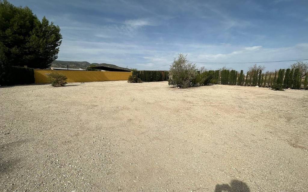 3 soverom Finca/Herregård til salgs i Pinoso med svømmebasseng garasje - € 349 995 (Ref: 9101059)