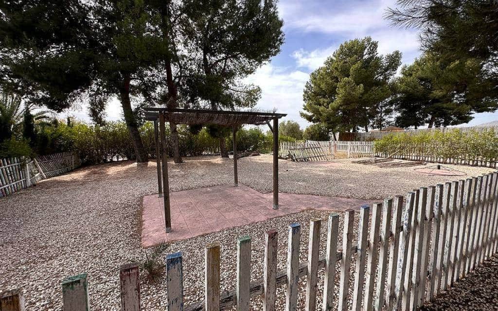 3 soverom Finca/Herregård til salgs i Pinoso med svømmebasseng garasje - € 349 995 (Ref: 9101059)