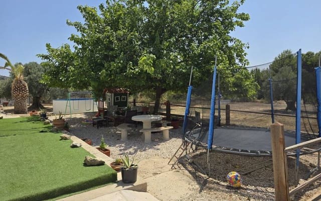 4 bedroom Finca/Country House for sale in Sax - € 229,995 (Ref: 9101358)