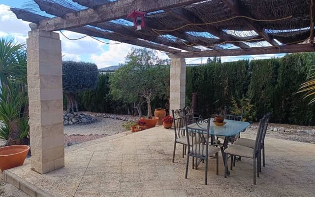 3 bedroom Villa for sale in Fortuna with pool - € 299,995 (Ref: 9113073)