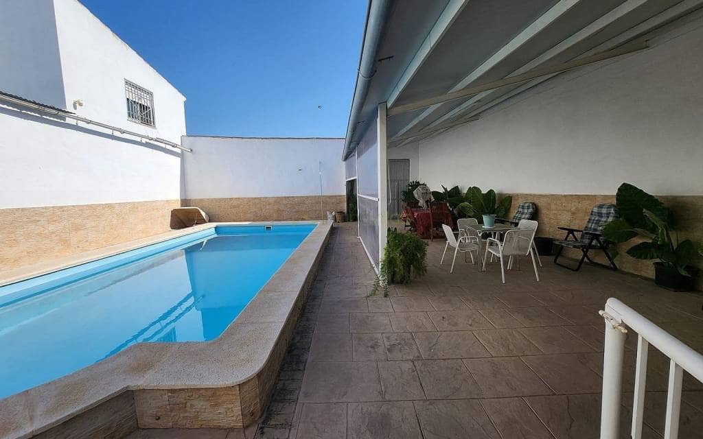 7 sovrum Villa till salu i Villena med pool garage - 349 995 € (Ref: 9127008)