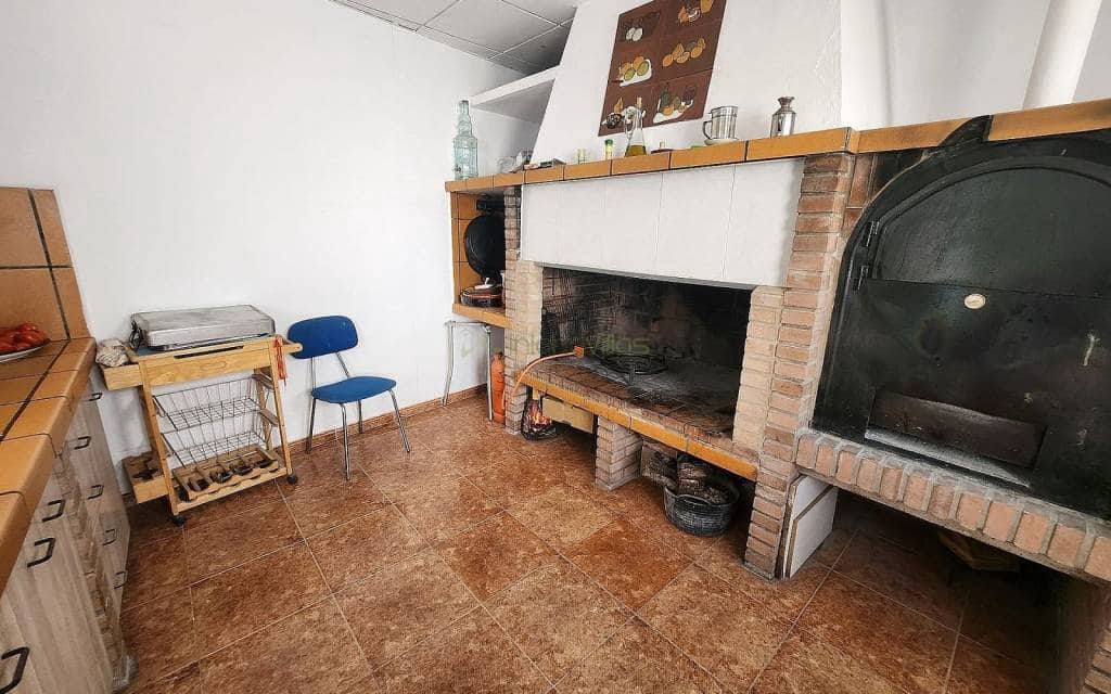 7 sovrum Villa till salu i Villena med pool garage - 349 995 € (Ref: 9127008)