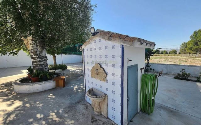 7 chambre Villa/Maison à vendre à Villena avec piscine garage - 349 995 € (Ref: 9127008)