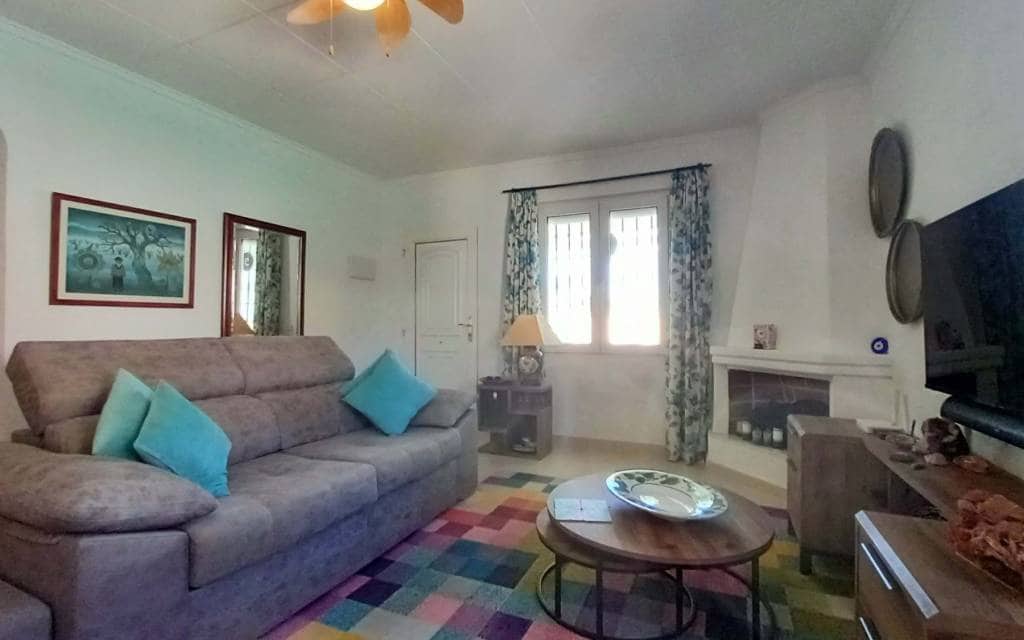 3 soverom Villa til salgs i Torrevieja med svømmebasseng garasje - € 339 995 (Ref: 9145791)