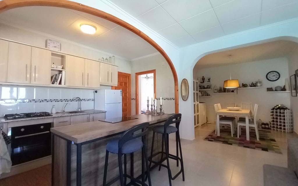 3 soverom Villa til salgs i Torrevieja med svømmebasseng garasje - € 339 995 (Ref: 9145791)