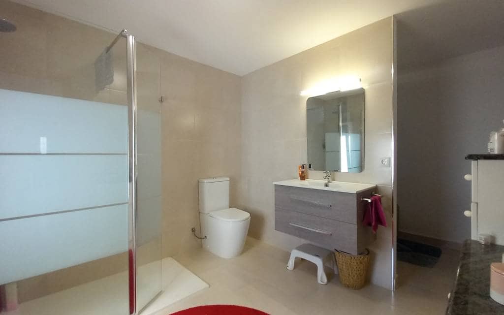 3 soverom Villa til salgs i Torrevieja med svømmebasseng garasje - € 339 995 (Ref: 9145791)