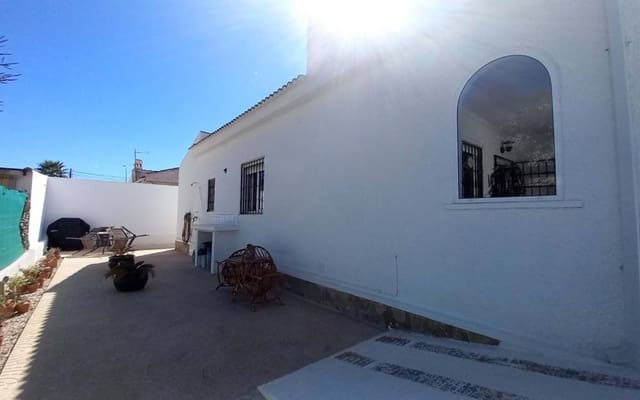 3 soveværelse Villa til salg i El Chaparral, Torrevieja med swimmingpool garage - € 339.995 (Ref: 9145791)