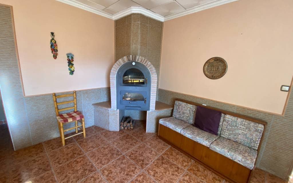 5 bedroom Villa for sale in Sax with pool garage - € 299,995 (Ref: 9150632)