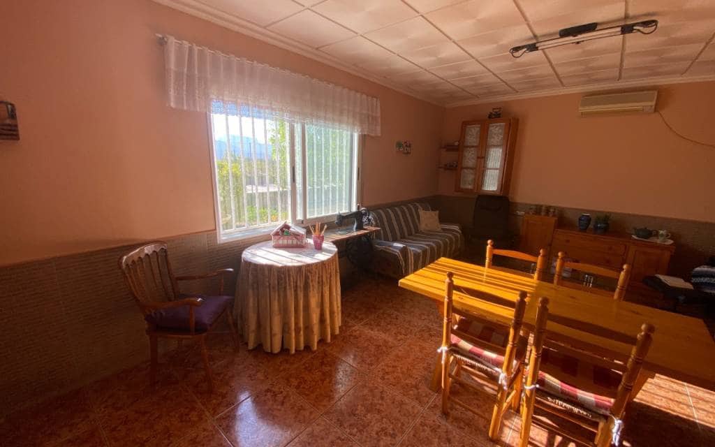 5 bedroom Villa for sale in Sax with pool garage - € 299,995 (Ref: 9150632)