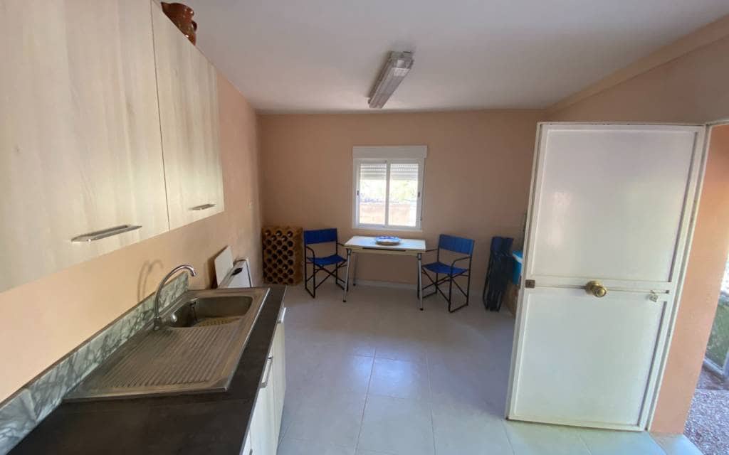 5 bedroom Villa for sale in Sax with pool garage - € 299,995 (Ref: 9150632)