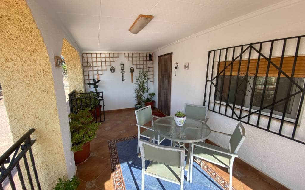 5 bedroom Villa for sale in Sax with pool garage - € 299,995 (Ref: 9150632)