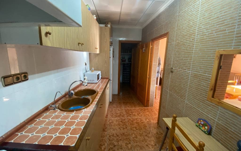 5 bedroom Villa for sale in Sax with pool garage - € 299,995 (Ref: 9150632)