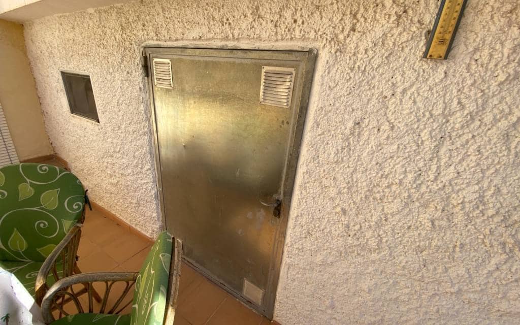 5 bedroom Villa for sale in Sax with pool garage - € 299,995 (Ref: 9150632)