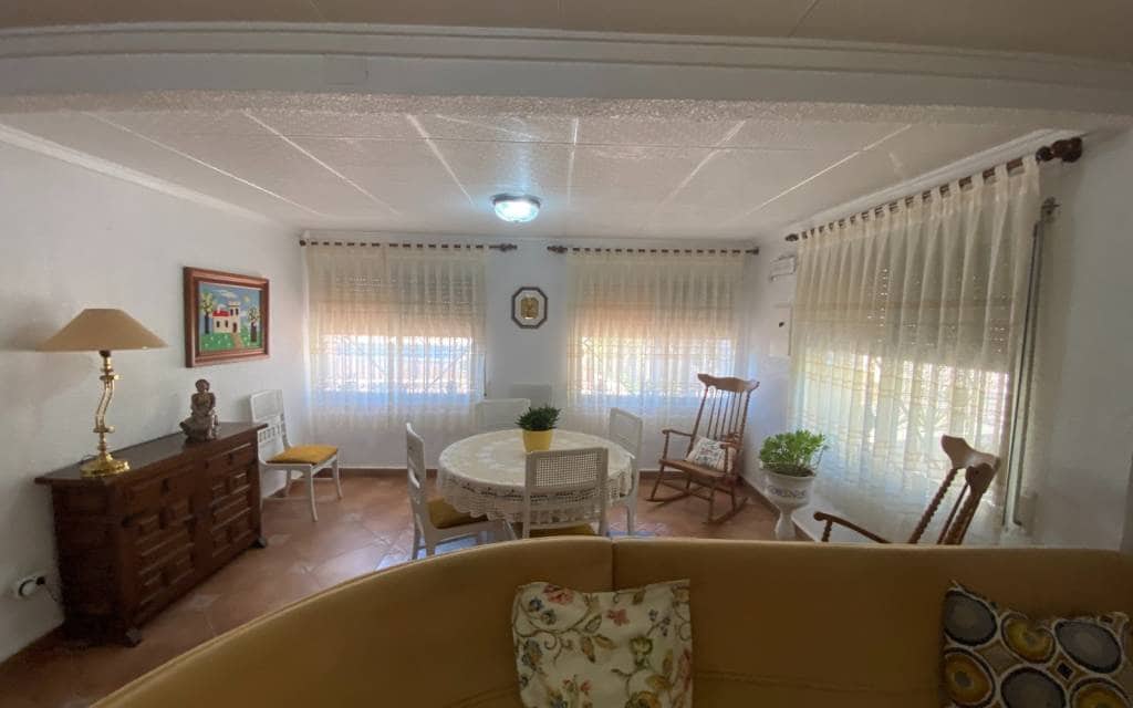 5 bedroom Villa for sale in Sax with pool garage - € 299,995 (Ref: 9150632)