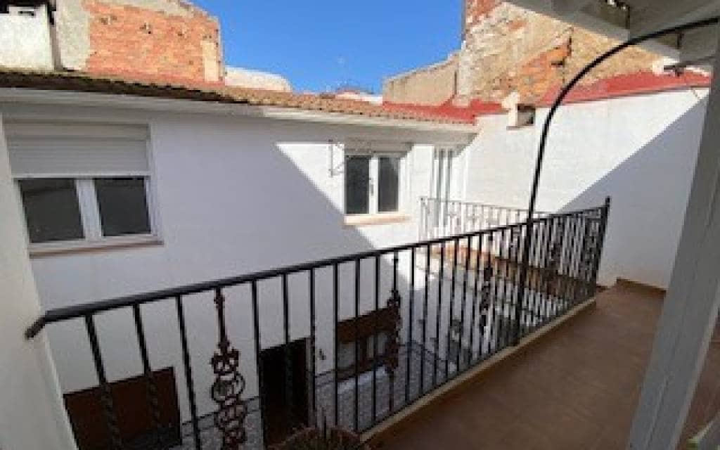 5 soverom Hus til salgs i Sax med svømmebasseng - € 262 500 (Ref: 9160320)