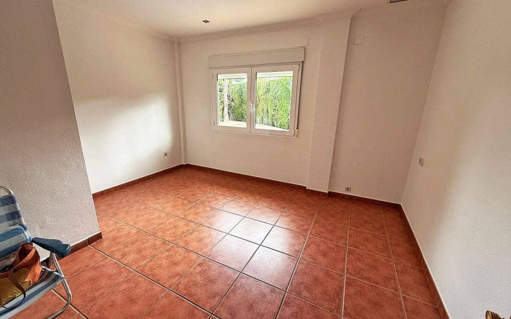 7 makuuhuone Huvila myytävänä paikassa Elda mukana uima-altaan - 399 995 € (Ref: 9197207)