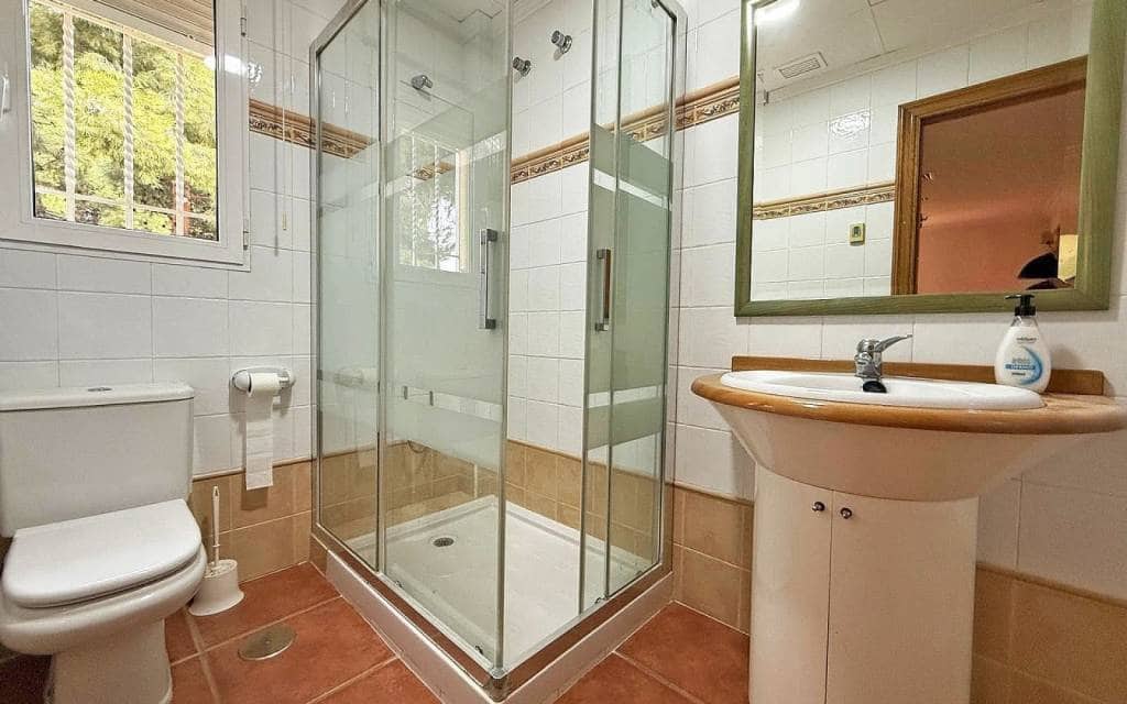 7 makuuhuone Huvila myytävänä paikassa Elda mukana uima-altaan - 399 995 € (Ref: 9197207)