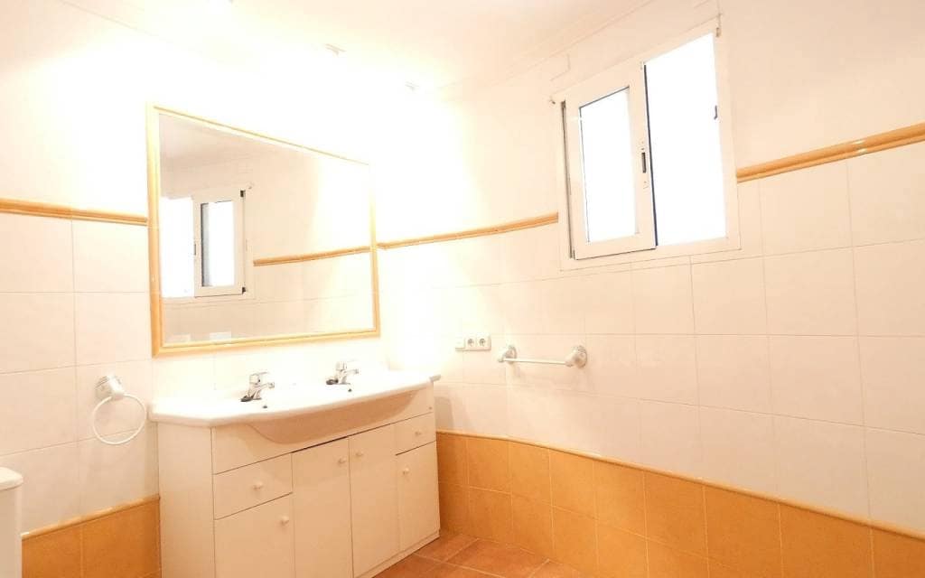 7 makuuhuone Huvila myytävänä paikassa Elda mukana uima-altaan - 399 995 € (Ref: 9197207)