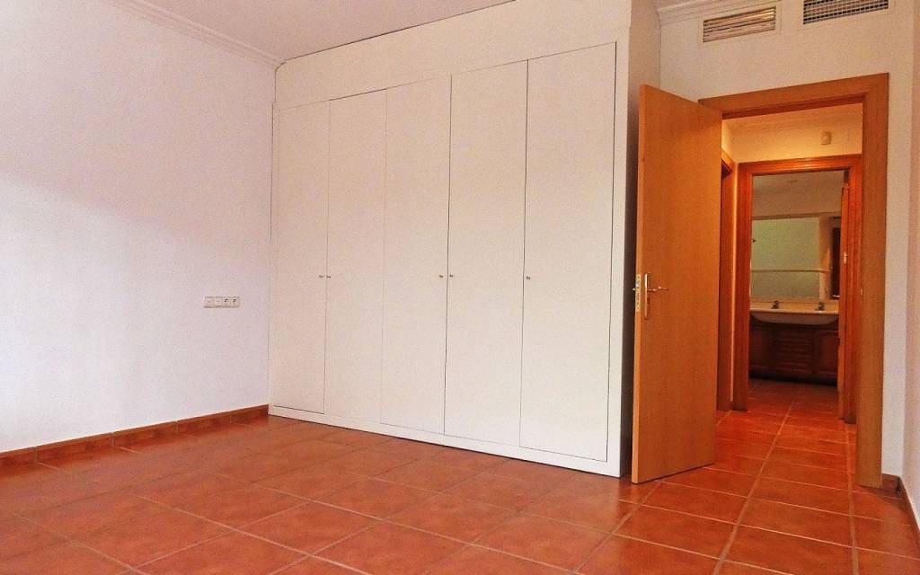 7 makuuhuone Huvila myytävänä paikassa Elda mukana uima-altaan - 399 995 € (Ref: 9197207)