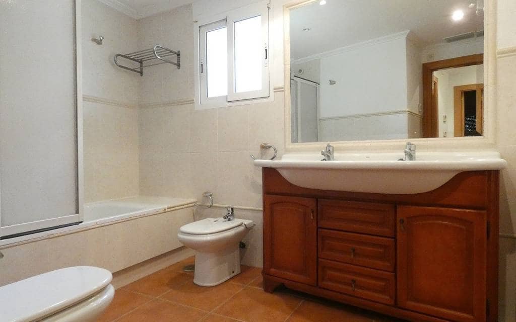 7 makuuhuone Huvila myytävänä paikassa Elda mukana uima-altaan - 399 995 € (Ref: 9197207)