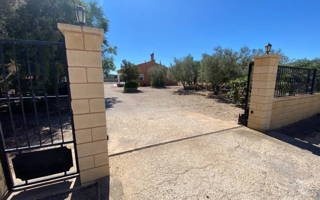 3 makuuhuone Maalaistalo myytävänä paikassa Salinas mukana uima-altaan 
autotalli - 249 999 € (Ref: 9227739)