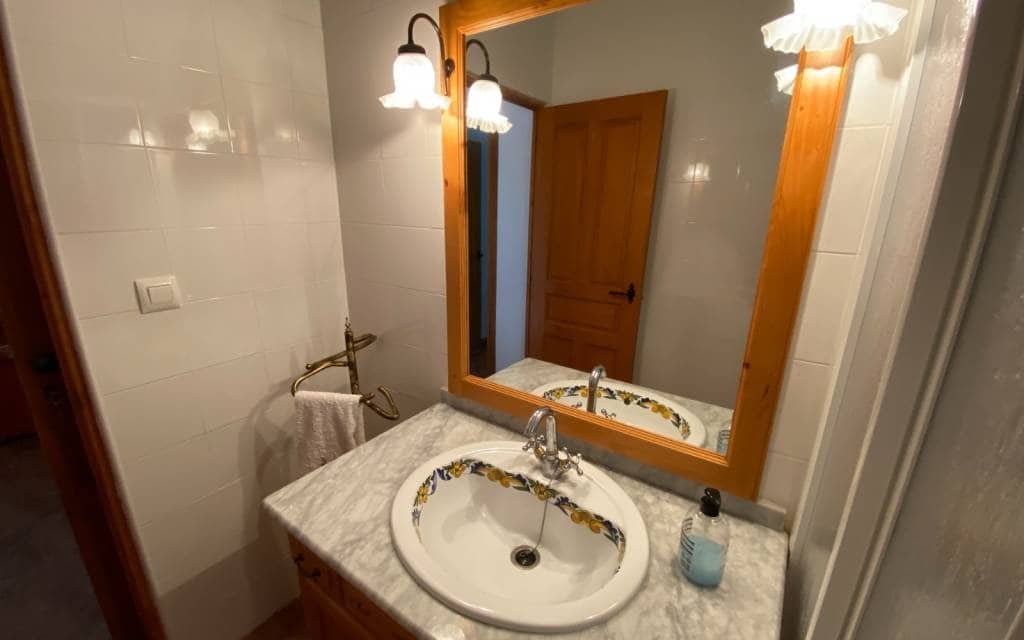 8 bedroom Villa for sale in Sax with pool garage - € 499,995 (Ref: 9231286)