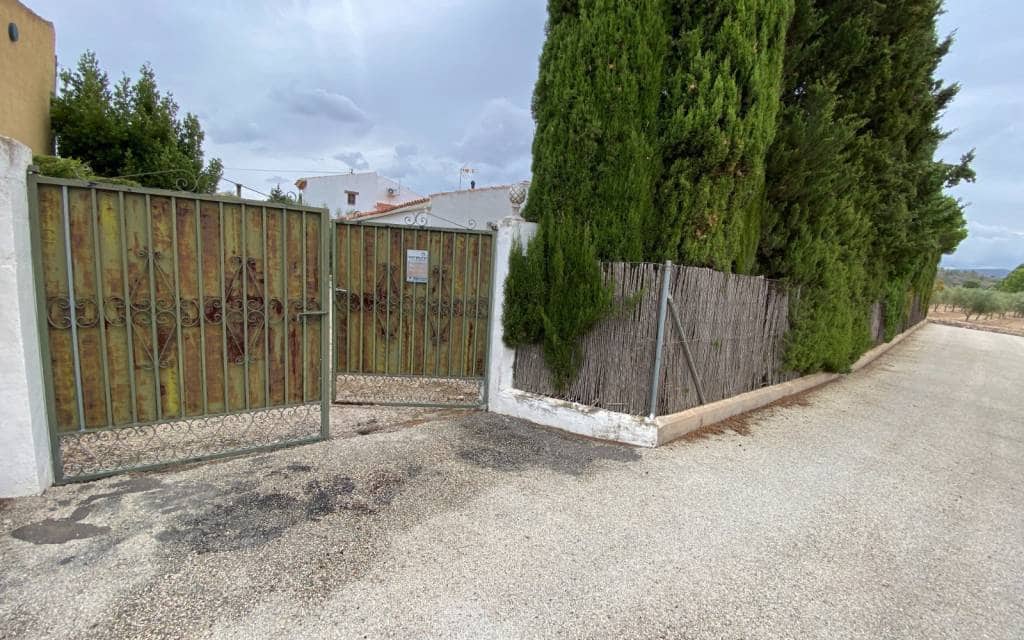 8 bedroom Villa for sale in Sax with pool garage - € 499,995 (Ref: 9231286)