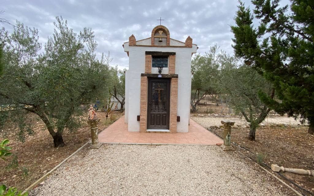 8 bedroom Villa for sale in Sax with pool garage - € 499,995 (Ref: 9231286)