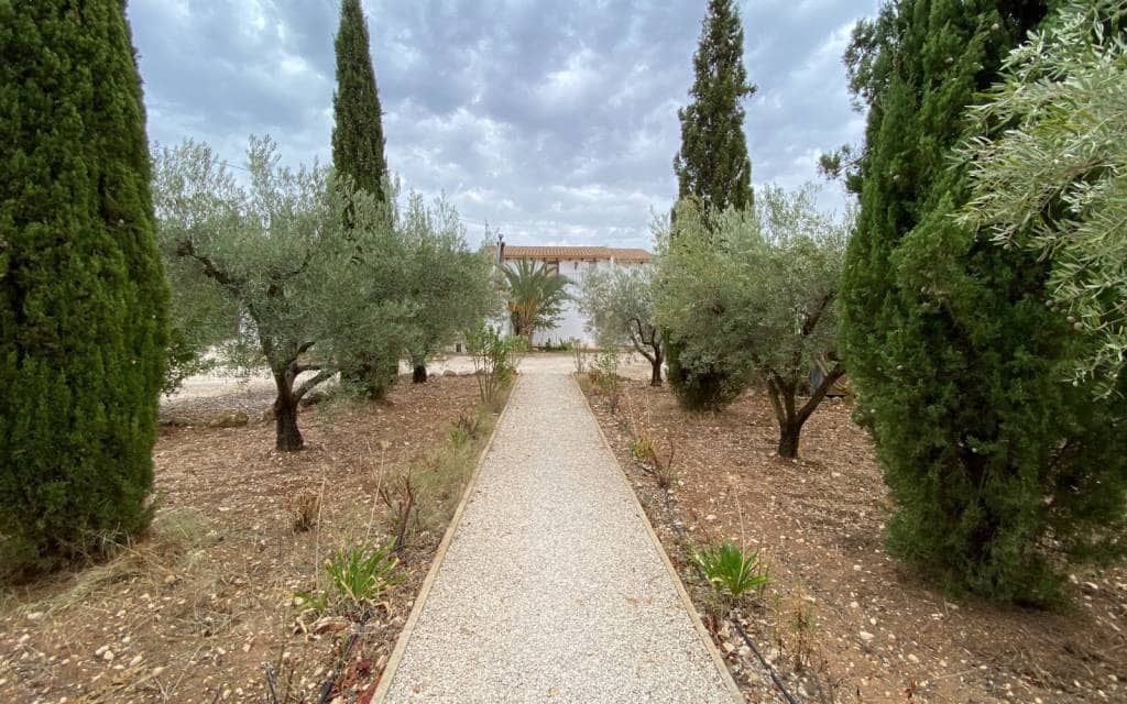 8 bedroom Villa for sale in Sax with pool garage - € 499,995 (Ref: 9231286)