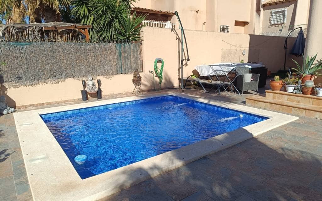 2 soveværelse Byhus til salg i Fortuna med swimmingpool - € 167.000 (Ref: 9253916)