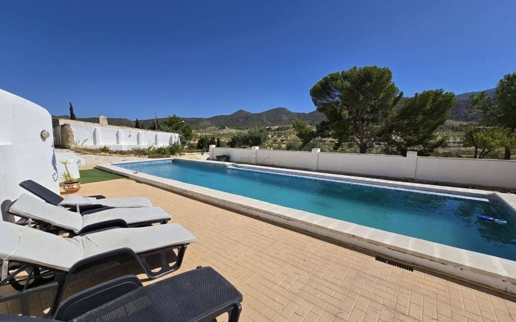 Finca/Landehus til salg i La Zarza med swimmingpool garage - € 225.000 (Ref: 9257682)