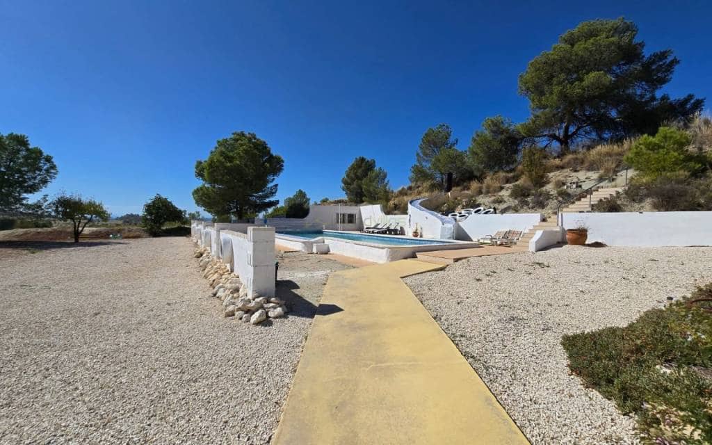 Finca/Landehus til salg i La Zarza med swimmingpool garage - € 225.000 (Ref: 9257682)