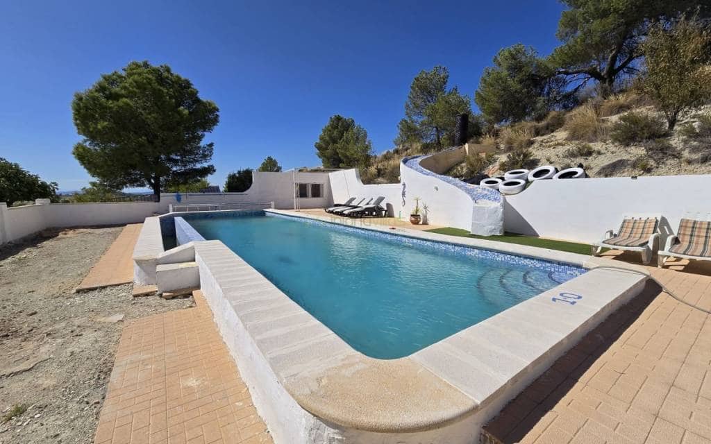 Finca/Landehus til salg i La Zarza med swimmingpool garage - € 225.000 (Ref: 9257682)