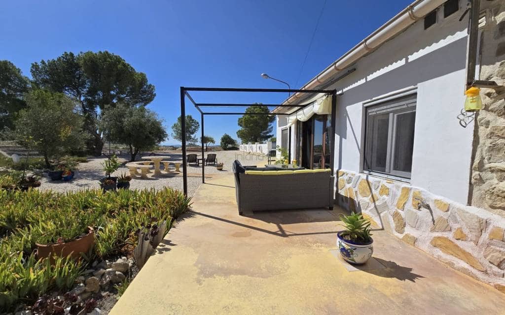 Finca/Landehus til salg i La Zarza med swimmingpool garage - € 225.000 (Ref: 9257682)