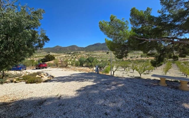 Finca/Landhuis te koop in La Zarza, Pinoso met zwembad garage - € 225.000 (Ref: 9257682)