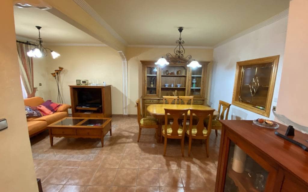 5 soverom Hus til salgs i Sax med svømmebasseng garasje - € 175 000 (Ref: 9348794)