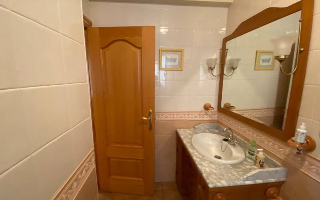 5 soverom Hus til salgs i Sax med svømmebasseng garasje - € 175 000 (Ref: 9348794)