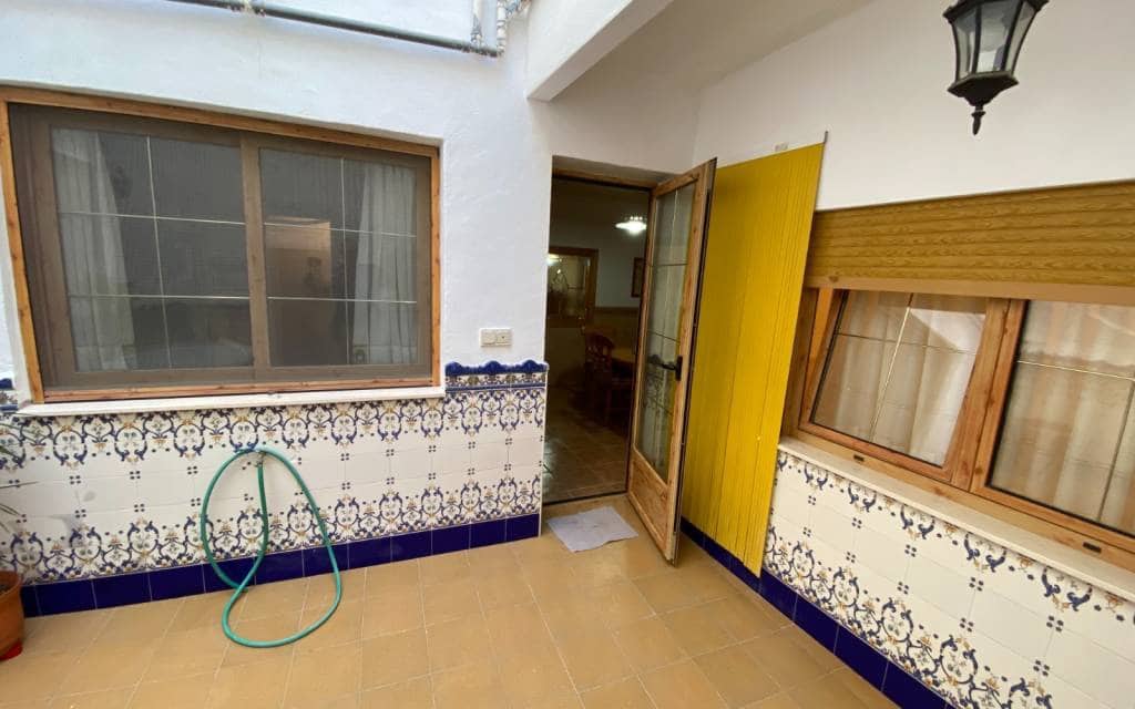 5 soverom Hus til salgs i Sax med svømmebasseng garasje - € 175 000 (Ref: 9348794)