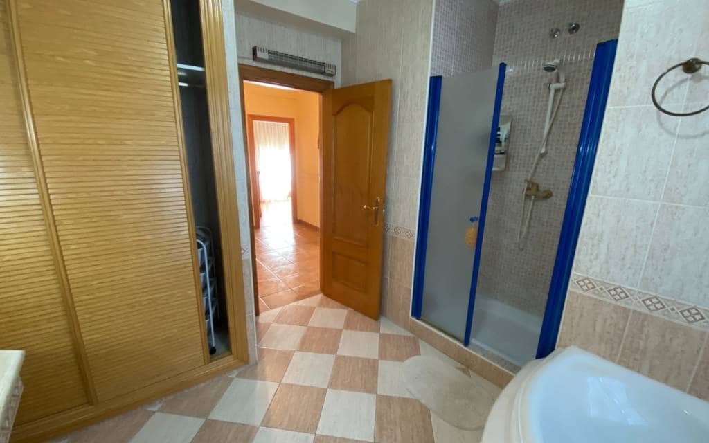 5 soverom Hus til salgs i Sax med svømmebasseng garasje - € 175 000 (Ref: 9348794)