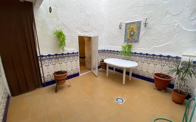 5 soverom Hus til salgs i Sax med svømmebasseng garasje - € 175 000 (Ref: 9348794)