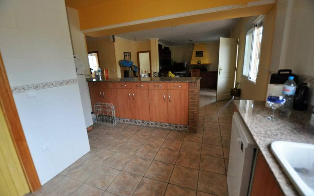 3 slaapkamer Villa te koop in Salinas met garage - € 220.000 (Ref: 9357860)