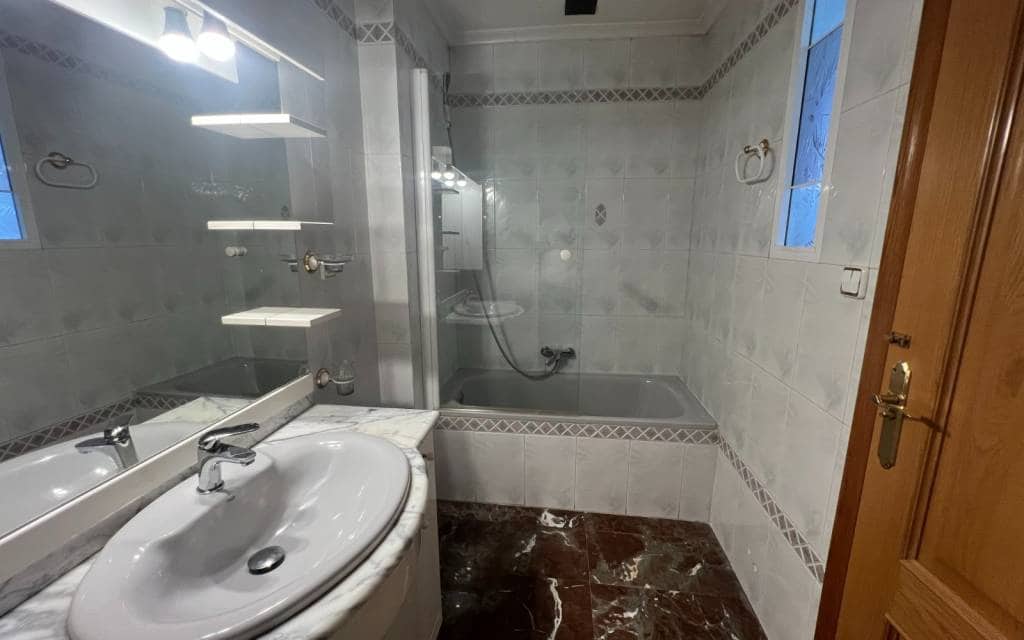 4 soverom Hus til salgs i Sax med garasje - € 249 000 (Ref: 9379726)