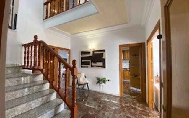 4 sypialnia Dom na sprzedaż w Sax z garażem - 249 000 € (Ref: 9379726)