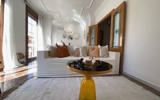 4 sypialnia Dom na sprzedaż w Sax z garażem - 249 000 € (Ref: 9379726)