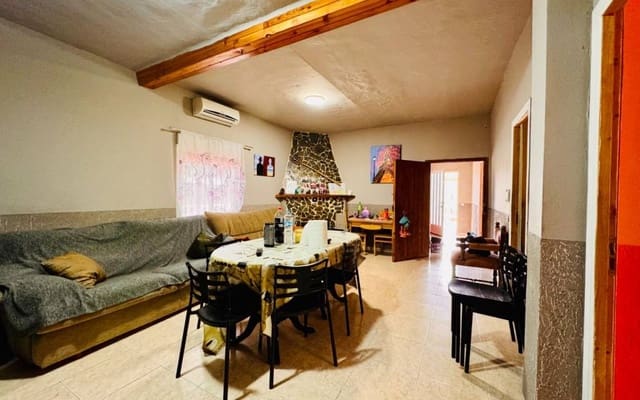 3 soveværelse Villa til salg i Monóvar / Monóver med swimmingpool garage - € 185.000 (Ref: 9383543)