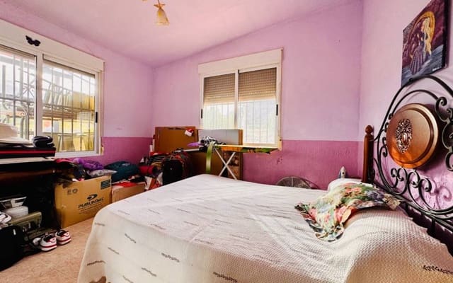 3 soveværelse Villa til salg i Monóvar / Monóver med swimmingpool garage - € 185.000 (Ref: 9383543)