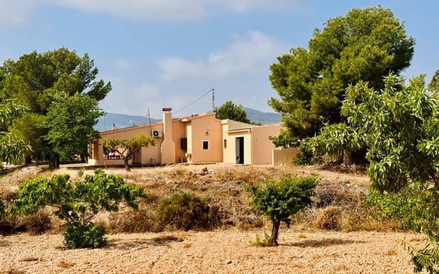 3 bedroom Villa for sale in Monóvar / Monóver with pool garage - € 259,995 (Ref: 9383544)